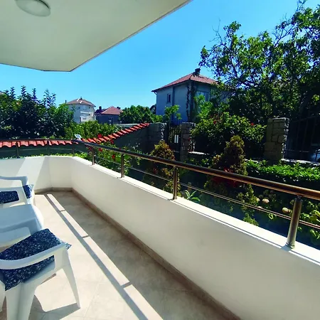 公寓 Yanevi 切尔诺莫雷茨