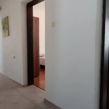Yanevi Apartament