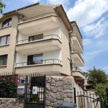 Apartment Yanevi Chernomorets