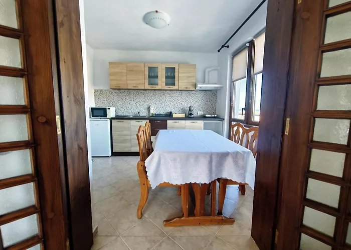 Yanevi Apartamento