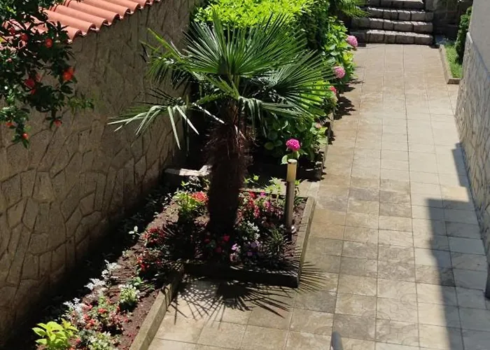 Yanevi Apartamento