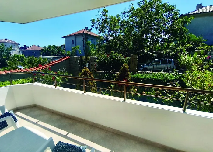 Yanevi Apartamento *